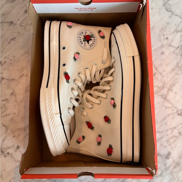 CONVERSE Chuck 70 Heart Valentine's Day Love Shoes NWT size 11 - Picture 4 of 8